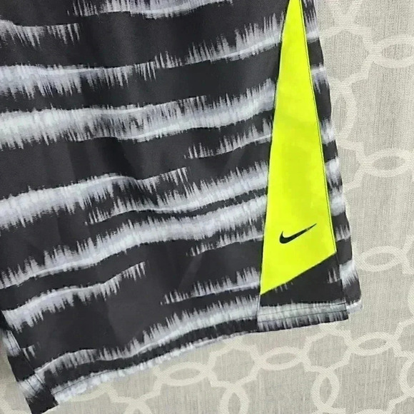 Nike Striped Men's Swim Trunk M - Picture 6 of 10